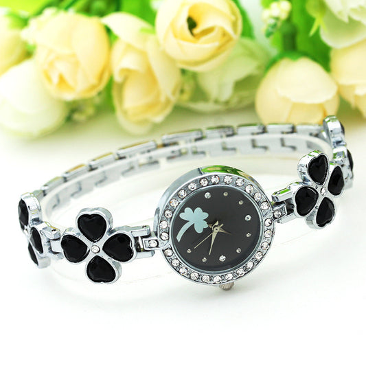 Four-Leaf Clover Women's Wristwatch by Quartz