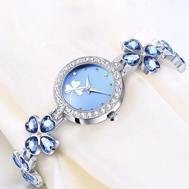 Four-Leaf Clover Women's Wristwatch by Quartz