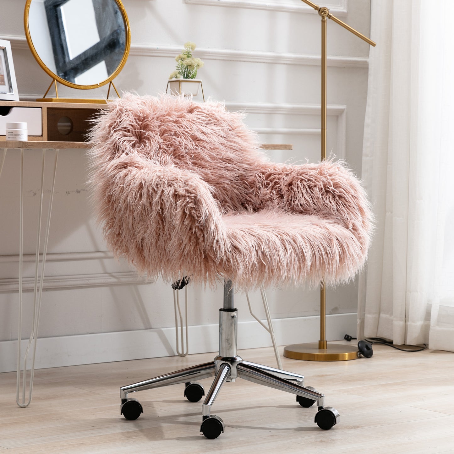 Modern Faux Fur Chair (Pink)